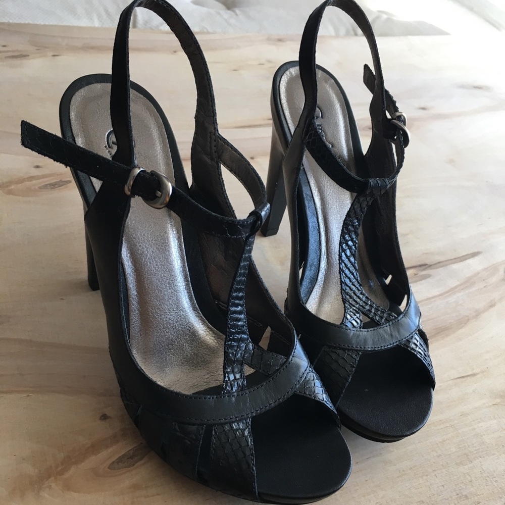 Carolos Santana Heels